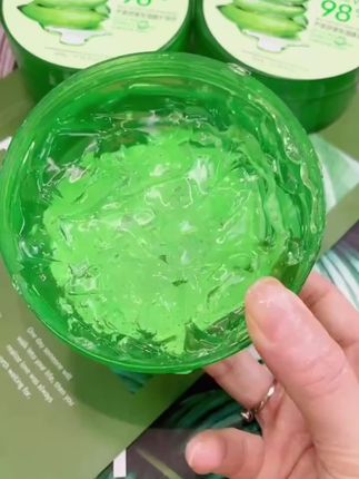 皮肤干燥没有光泽的姐妹不会用芦荟胶做水疗,今天再分享一遍,一周三到五次,想要皮肤好姐妹赶紧试试吧#好皮肤养出来 #每天坚持护肤真的很重要