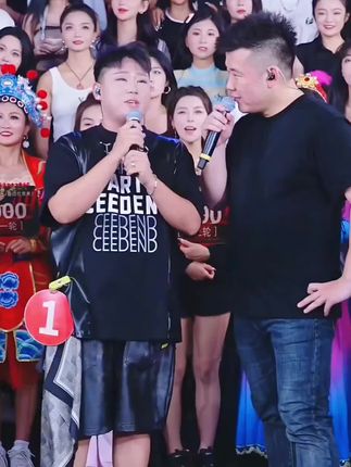 华山论剑 西凤酒 品质之选!52度 500*8瓶 ,高端上档次,商务送礼必备,进展品味,口感醇厚,回味悠长,传承经典工艺,品质有保障,快来选购,让华山论剑西凤酒为您重要时刻增添面子,开启品质生活的体验吧!#西凤酒 #华山论剑西风酒 #白酒推荐 #木森@DOU+小助手 @木森(卷土重来)