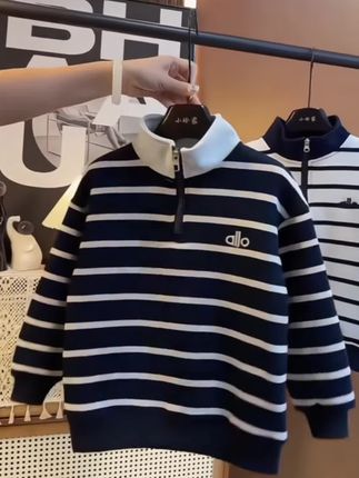可以当校服神器的棉服卫衣来了!#校服神器 加绒条纹卫衣时尚又百搭#面料柔软细腻舒适 #男童加绒卫衣 #谁穿谁好看系列