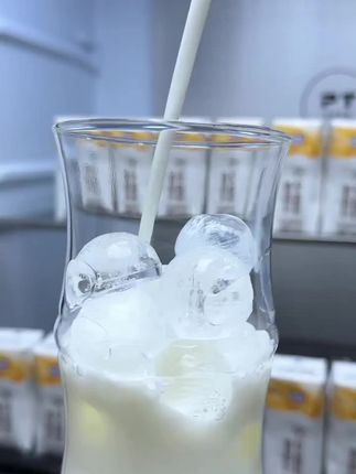#热门 快快快,忠厚家的高钙麦香早餐奶又破价了!倒数一箱十瓶,你看才啥价?甄选优质小麦和生牛乳,入口就是浓郁的麦香味,融合着奶香,醇香丝滑,真的巨好喝!关键还是高钙的,喝一瓶就能满足日常所需,趁划算刷到有库存赶紧薅!全家人都爱喝!#抖音热搜 #早餐吃什么 #麦香早餐奶 #好东西一起分享 @DOU+小助手