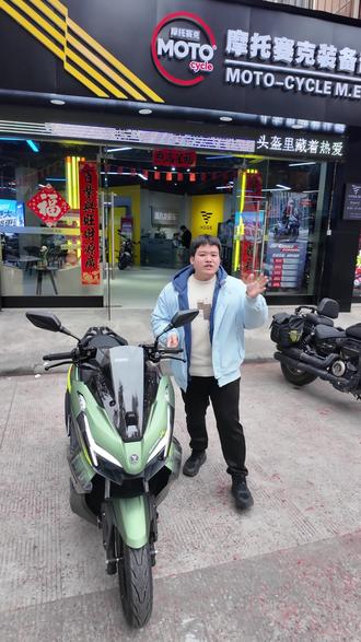 同级别还有谁!#无极机车 #无极翼龙 #无极SR150R #踏板