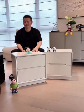 全实木床头柜小型简约现代2025新款床边柜奶油风轻奢储物柜#床头柜 #实木床头柜 #储物柜 #边柜 #实木家具 @DOU+小助手 @DOU+好生意