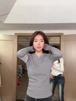 #每日分享 #爱了爱了 #看过来 #今日穿搭 #辣妹穿搭 @DOU+上热门