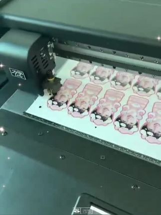 #源头实力厂家 #力宇刻字机 #力宇刻字机广告设备 #力宇巡边刻字机 全自动摄像头巡边刻字机,力宇平板刻字机