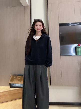 #今日穿搭 #显高显瘦 #简约穿搭 #慵懒风穿搭 #时髦穿搭