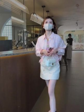 #气质穿搭 #休闲减龄穿搭 #清纯甜美 #谁穿谁好看 #好看的衣服都在这里