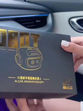 #车载香薰 这款车载香氛机要推荐给所有车主,真的很高级又很帅#智能香薰 #汽车香水