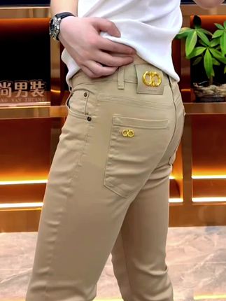 #品质男装 #精选优质面料柔软舒适亲肤透气 #时尚百搭 #男士牛仔裤 #爆款热卖中