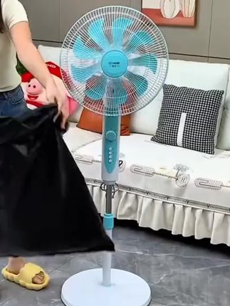 换季了,家里风扇不用了,可以用这种全包风扇防尘罩装起来,防尘防潮,来年拿出来再也不用洗风扇了,特别方便又实用。#好物推荐🔥 #落地风扇防尘罩 #风扇防尘罩 #通用风扇防尘罩#居家好物