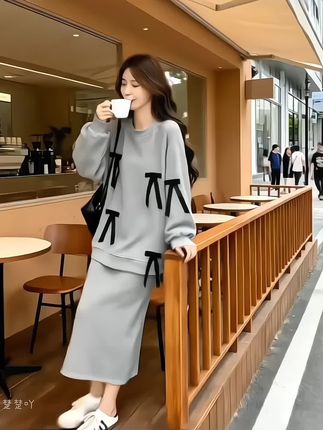 #早秋穿搭公式来了#如果上班都穿流光高智风#早秋不费力显贵穿搭#微胖女生怎么穿出早秋氛围感#高个子女生的早秋穿搭