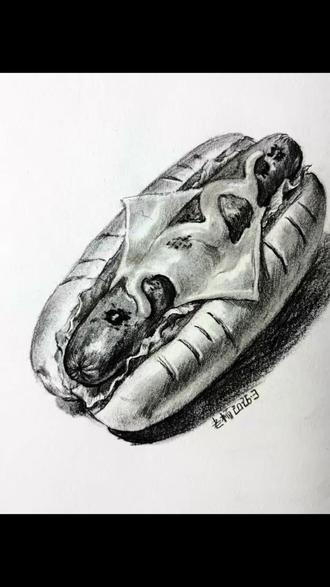 #创作者中心 #创作灵感 #素描#画画#手绘
素描美食|芝士热狗🌭——从结构到光影
忙的时候~
一口来自热狗的满足谁懂啊?~
