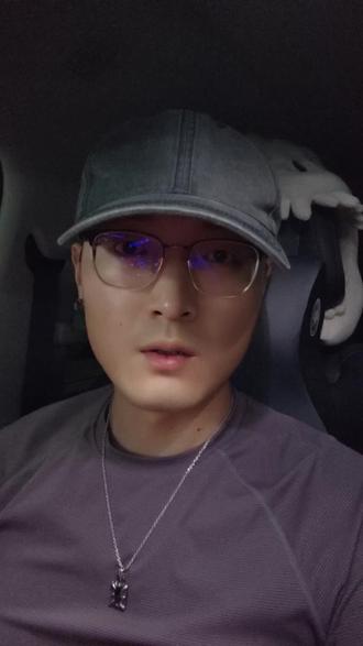 腾势d9这个设计也太有意思了#第二代腾势D9开合智能屏