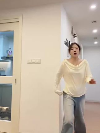 2025年秋季韩系大码女温柔风甜美蝴蝶结系带长袖T恤显瘦上衣63995#打底衫 #打底衫女 #打底衫搭配 #打底衫显瘦 #打底衫推荐