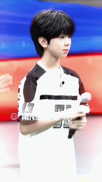 哈喽大家好~我是TF家族陈璟翊 #陈璟翊 #TF家族运动会 #自我介绍