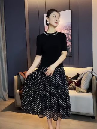 圈圈圆圆 法式时尚百搭高级感波点显瘦半身裙#时尚半身裙#洋气半身裙#气质半身裙#显瘦半身裙#百搭半身裙
