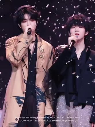 时隔两年我们依旧站在对方身边#桂瑞#太阳与地球#张桂源张函瑞 (cr:相戀)