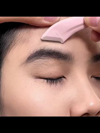 姐妹们眉毛太长很显老,所以一定要定期修一修#修眉 #修眉刀 #修眉神器 #修眉刀安全防刮伤 #拯救手残党