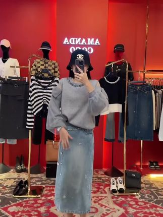 烫钻牛仔半身裙女2025年夏季新款高腰中长设计感开叉包臀a字裙子#半身裙搭配 #半身裙中长款 #半身裙女 #半身裙小个子 #无限回购的宝藏单品
