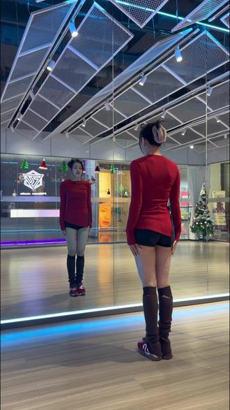 好好看耶~😃快来学
#卡点舞 #丢丢摇13 #DJ版小半舞蹈挑战 #一学就会系列 #小半