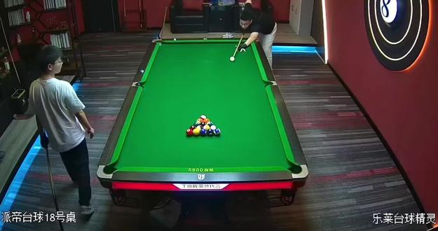 严正以待下午两点 刘亦菲约饭都不好使
#薛珍麒vs郑宇伯