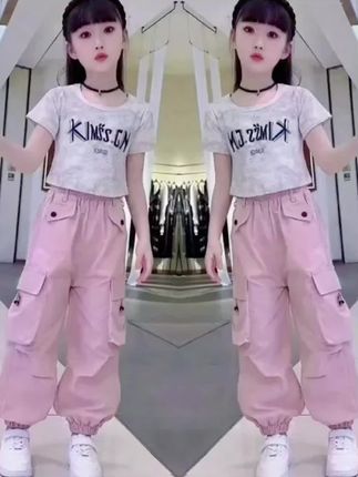 #我要上热门 ,来啦来啦,👖宝贝的夏日潮搭必备!轻薄透气又时尚,街舞风走起~ #童装穿搭 #夏季必备"@巨量千川 @DOU+上热门 @DOU+小助手