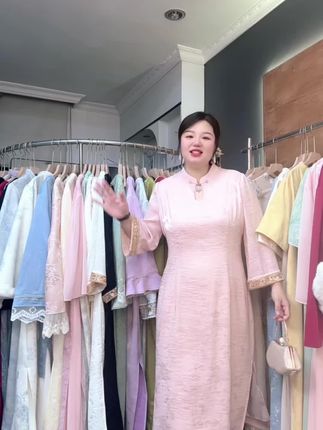 祝姐妹们暴富爆美爆桃花!#新中式国风女装 #东方美学 #漂亮连衣裙 #古典风