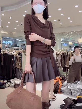 【烟雨绵绵】2025秋季新款【四季青小封家轻奢】修身系带T恤上衣#谁穿谁好看 #简约穿搭 #气质穿搭 #修身显瘦 #无限回购的宝藏单品