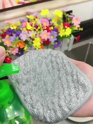 可以双面清洁的抹布,一面是银丝的,一面是棉纱,刷洗碗筷,打扫卫生很方便#清洁 #厨房清洁 #生活好帮手#洗碗布 #清洁神器