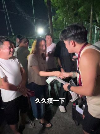 清闲好用不是靠吹出来的,是大家用了好用真实反馈出来的,咱顺利大队自己的品牌!它不仅能够去屑控油,还能滋养秀发,让你的头发更加柔顺光滑,不再干燥打结,用后还很香哦!趁现在有优惠赶紧下单!#控油蓬松 #洗发水 #去屑止痒 #好物推荐 #广东亮仔