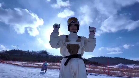 #小奕#迪迦光 #恋雪纪
三年之约