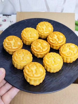#月饼 #流心月饼 #八月十五 #中秋节 #广式流心月饼