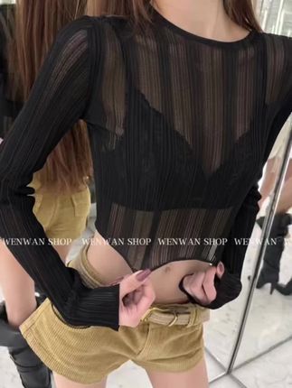 【典藏版】性感辣妹透透黑色条纹长袖毛衣#打底衫 #秋冬穿搭 #穿搭 #显瘦穿搭 #时髦精