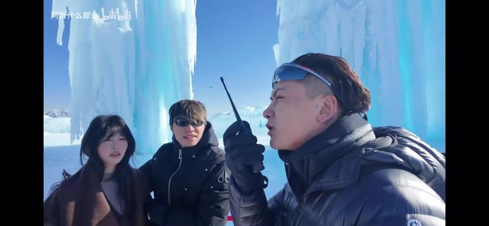 从他们大学拍视频的时候就在追着啦!刘哲的包容成就着敏感又真实的5100,让她勇敢的表达着爱。也让我们真正的看到了无论爱情友情互相信任 鼓励 包容 成就大家都会变得很好很好!他们每一个人都是幸福的缺一不可!让我们看到了幸福而感觉了幸福,呜呜呜呜呜~~原来幸福也是可以掉眼泪的感觉!#阿哲什么都会 #阿哲婚礼 #阿哲和倩怡