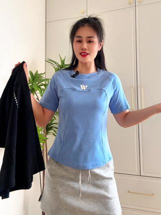 巨显瘦的T桖,修饰身材,运动日常都可以#百搭t恤 #打底衫 #t恤穿搭 #户外穿搭