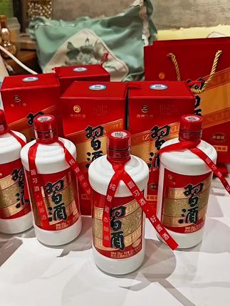 经典酱香型白酒,贵州习酒,纯粮酿造。#习酒#圆习酒