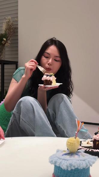 油果你好,这是你送给自己的记忆储存蛋糕。
请查收你29岁的生日记忆。
#当我染上了钩织 #vlog日常 #展示你的手工diy成果 #织女的日常