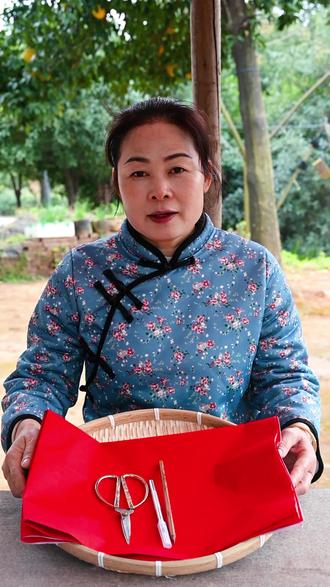 马上过年了,小妹教你剪纸!#农村生活日常 #祝大家2026年马年大吉