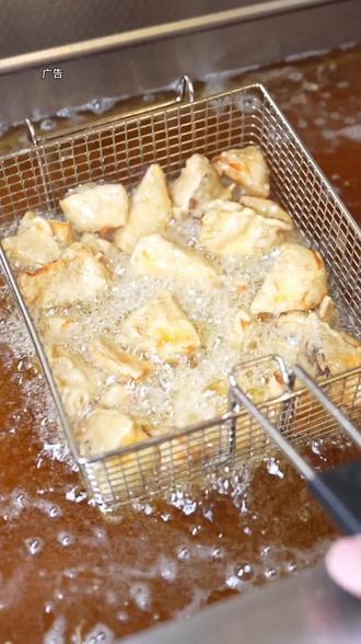 2.99一个大鸡腿 8.8的多肉鸡叉骨和8.8的鸡贝贝 汉都中華炸鸡新店开到祥源城啦#汉都中華炸鸡 #草本黄金大鸡腿 #合肥汉都中華炸鸡 #汉都炸鸡的快乐时光