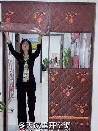透明可视保暖门帘 居家好物#抖音好物#透明可视保暖门帘#防风又保温#家里的空调钱都省了#暖气再也不会跑掉啦 #保暖门帘 #家居好物推荐。