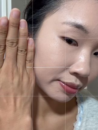 原相机怼脸拍底妆居然敢不开美颜?就用1瓶定妆型粉底,没遮瑕没隔离没散粉,接电话手机干干净净,穿衣服领口不沾白,出汗淋雨都扒得牢牢的,这持妆力直接焊在脸上了!#自用好物推荐 #神仙粉底液