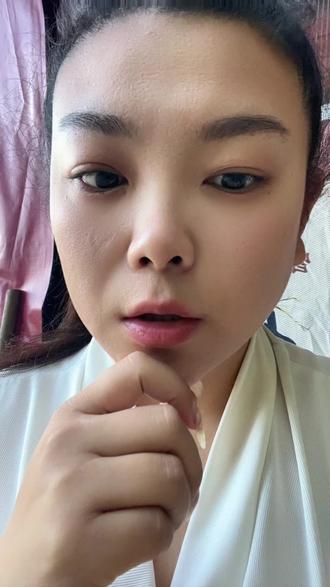 给答案一点时间 找不到结果的时候就先停下来去做有结果的事,什么是有结果的事呐?我认为在自己力所能及范围内或者高一点点能做且有结果即可!给其他事情一点时间,洗面奶找不到就先梳头发呀,先刷牙呀,再说了一天不洗脸也不会没脸哈哈哈哈哈哈你品你细品迷茫焦虑时候先做一点有结果的小事去稳定自己的心!干着干着就有答案了❤️顺便谢谢昨天四位小朋友,其实我们擦肩而过了,如果有缘我们再见吧#天桂山 #怼个大饼脸 #爬山 #高考