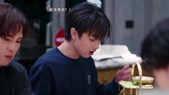 你俩cp感不要太强!!!#尤金啪叽 必须是官配!