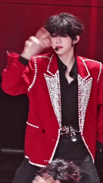 给这个闭嘴跳舞宇宙不解释!
这个视频的退出键在哪!#陈奕恒 #闭嘴跳舞 #荣耀之战