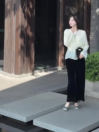秋季2025新款一整套女装韩版小香风超仙显瘦上衣阔腿裤洋气两件套#穿出自己的风格 #穿出高级感 #穿出女人的气质 #穿出长腿美感 #穿出青春活力