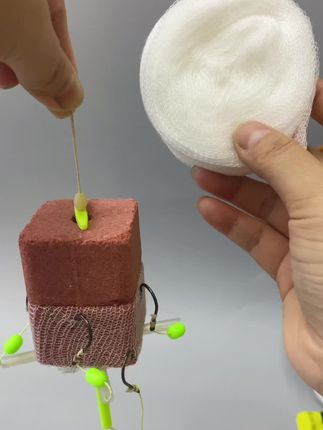 白鲨防挂钩水溶网,能够防止使用方块饵打抛竿时翻板钩的子线鱼钩各种搭桥缠绕,还能用来精准打窝,都能大幅提升作钓效率 #水溶网 #抛竿水溶网 #打窝水溶网