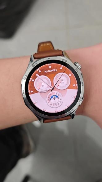 华为GT5现在价格大降价啦!手表可监测心率、睡眠、血压,还有一百多种运动模式检测,现在下单还送精美小礼品,喜欢的老板快来我直播间看看吧#华为gt5 #华为手表 #智能手表 #智能穿戴 #助手抖音