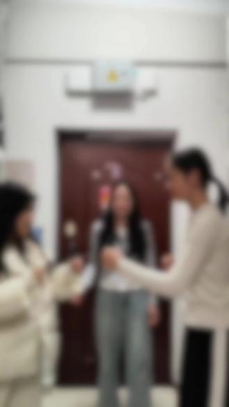 这个转场终于让我拍上了呜呜呜呜#王俊凯 #趁世界还年青#转场#追星 #王俊凯话剧