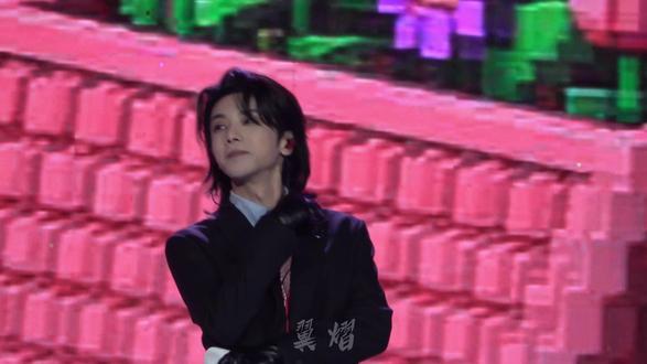 20260303湖南卫视长治元宵喜乐会《小日出+小美丽》
#华晨宇 #湖南卫视长治元宵喜乐会 #走一起去看日出吧 #那些我尚未知道的美丽 #长治