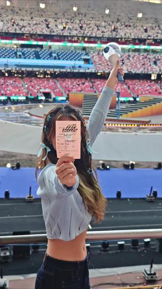 幸福的章节是张杰
是LOVE,是LIVE,是永不落幕的「开往1982」🚂#张杰鸟巢演唱会 #张杰 #张杰未live开往1982巡回演唱会 #张杰演唱会 #鸟巢