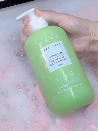 姐妹们,别再用香皂洗你的小内内了,试试这个专门的内衣洗衣液吧。#洗衣液 #内衣洗衣液 #洗护好物 #生活用品